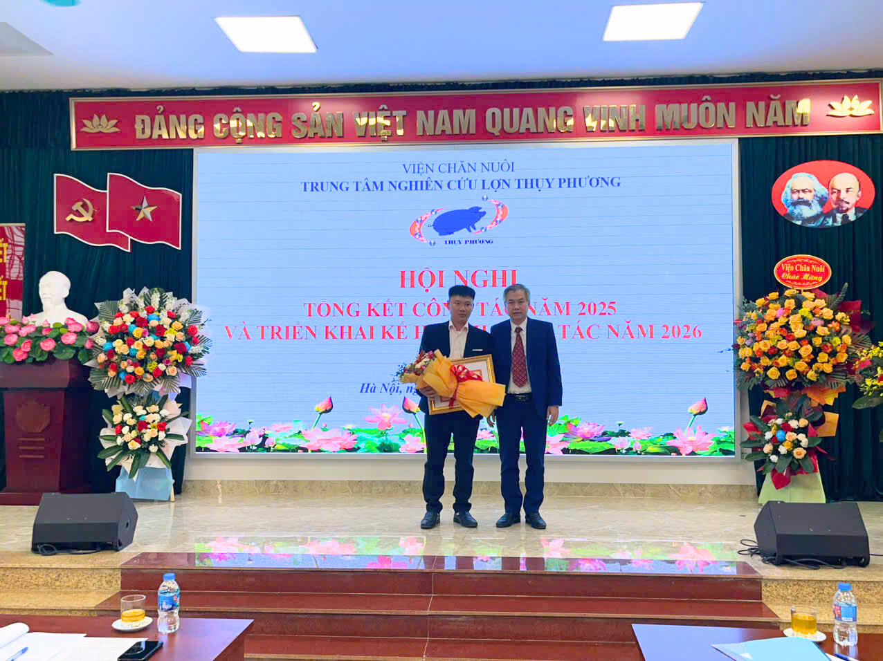 Trung tâm nghiên cứu lợn Thụy Phương tổng kết công tác năm 2025 và triển khai kế hoạch năm 2026 Trung tâm nghiên cứu lợn Thụy Phương tổng kết công tác năm 2025 và triển khai kế hoạch năm 2026